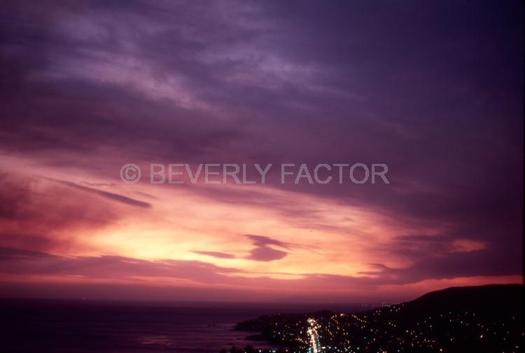 Islands;Sunsets;Sky;Laguna Beach;clouds;sun;yellow;water;red;sillouettes;colorful